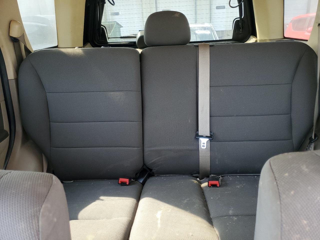 2010 FORD ESCAPE