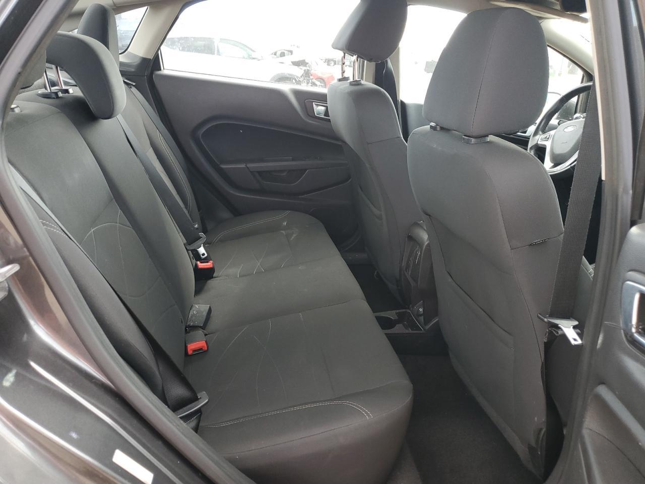 2015 FORD Fiesta