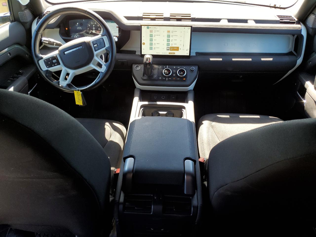 2022 LAND ROVER Defender