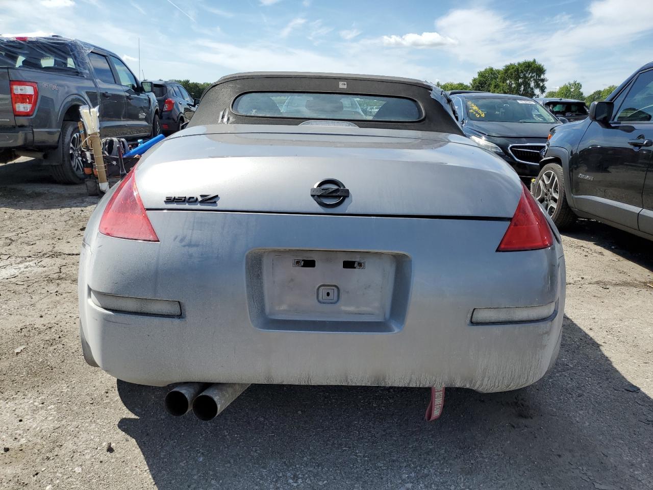 2007 NISSAN Z