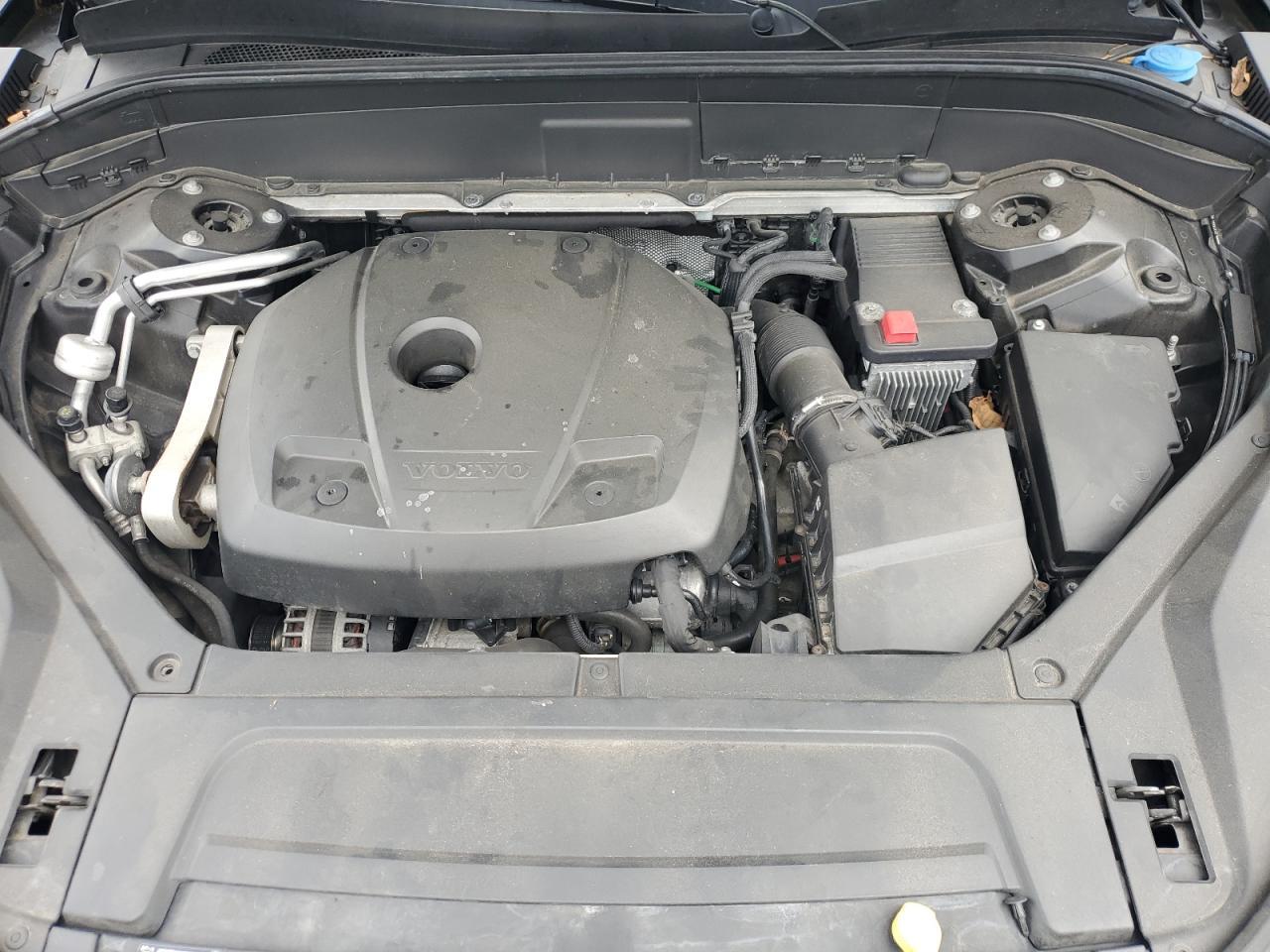 2017 VOLVO XC90