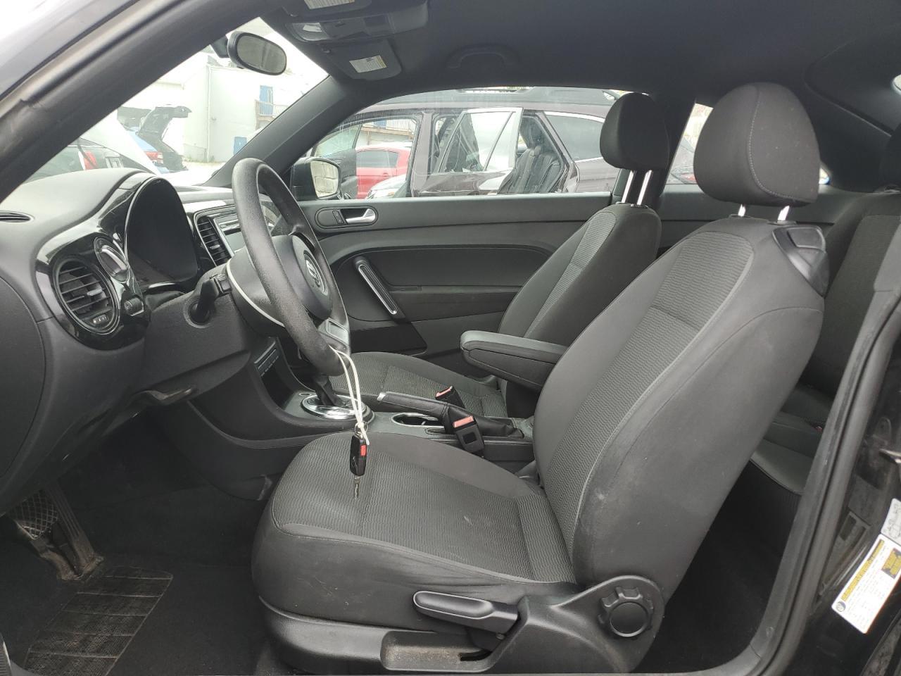 2013 VOLKSWAGEN Beetle