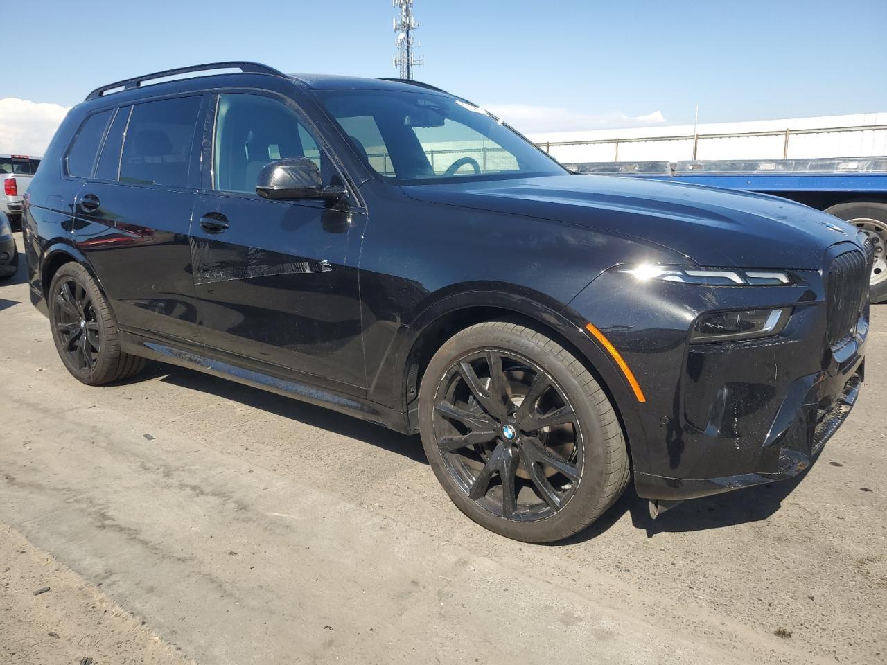 2025 BMW X7