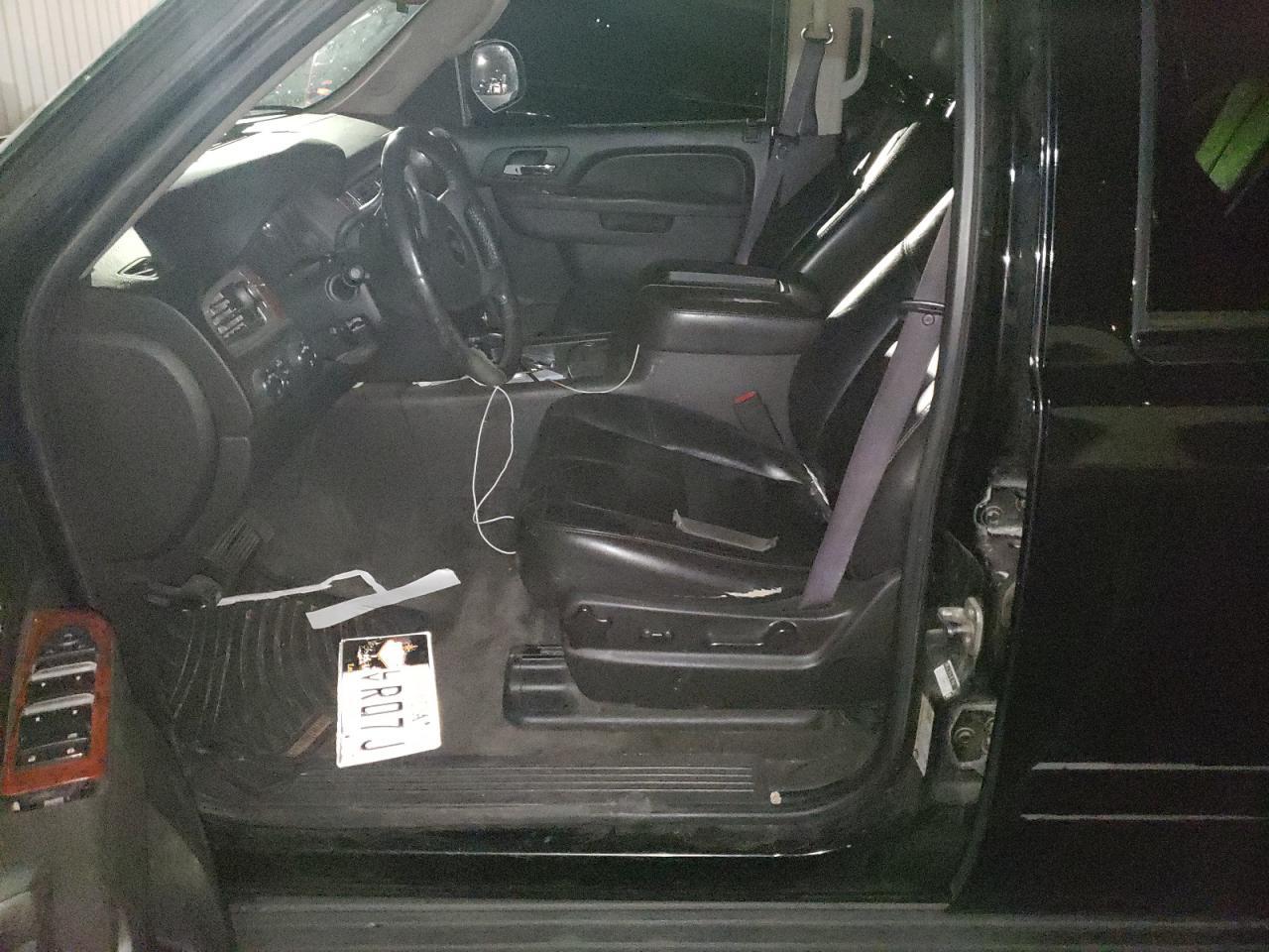 2011 CHEVROLET Suburban