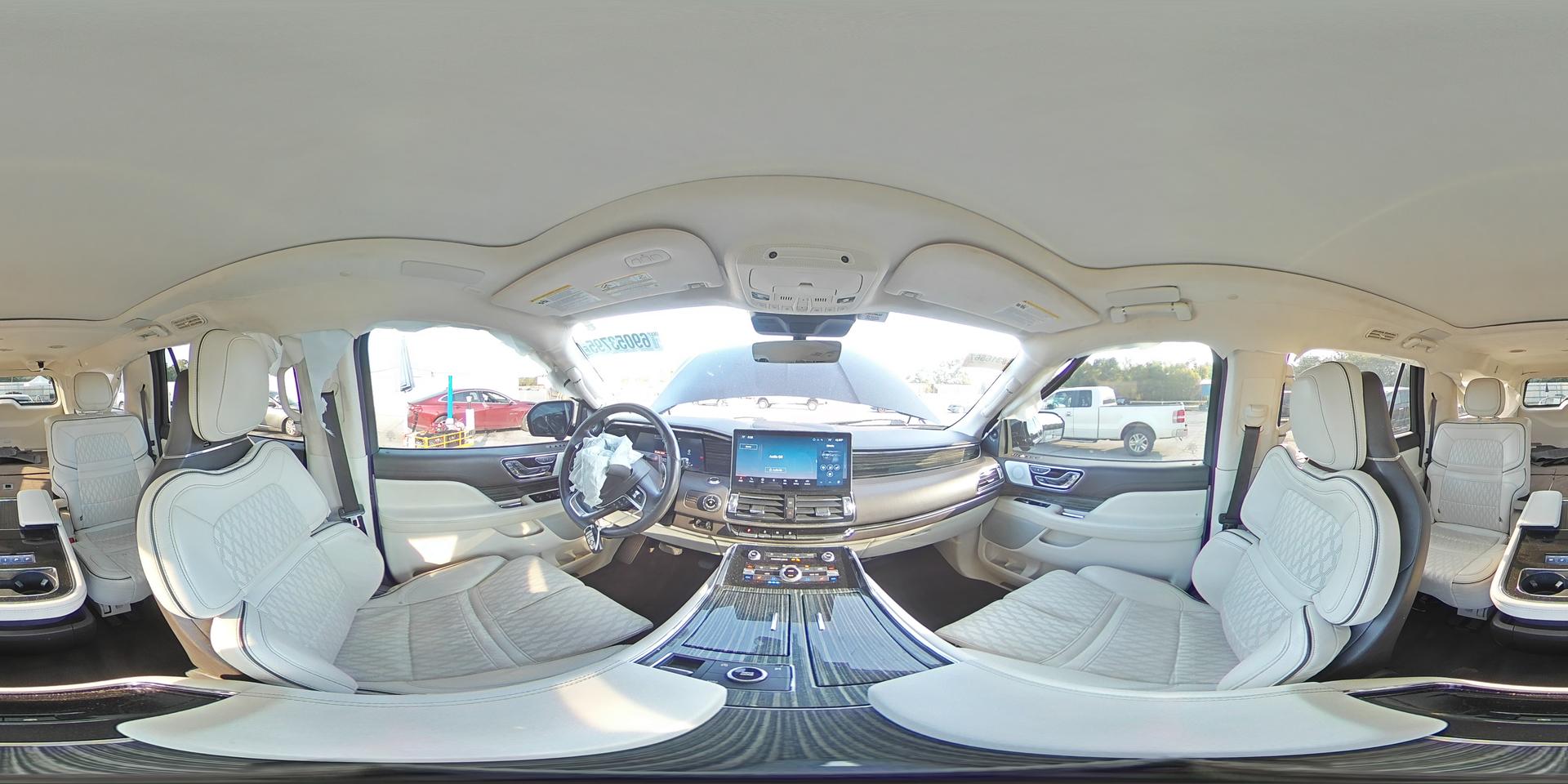 2022 LINCOLN Navigator
