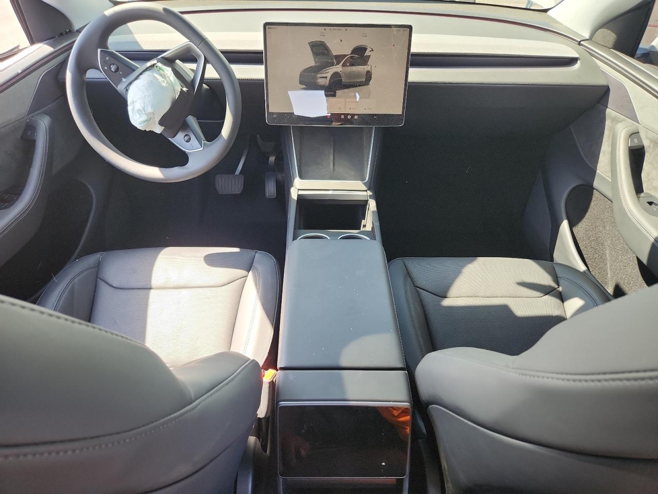 2026 TESLA MODEL Y