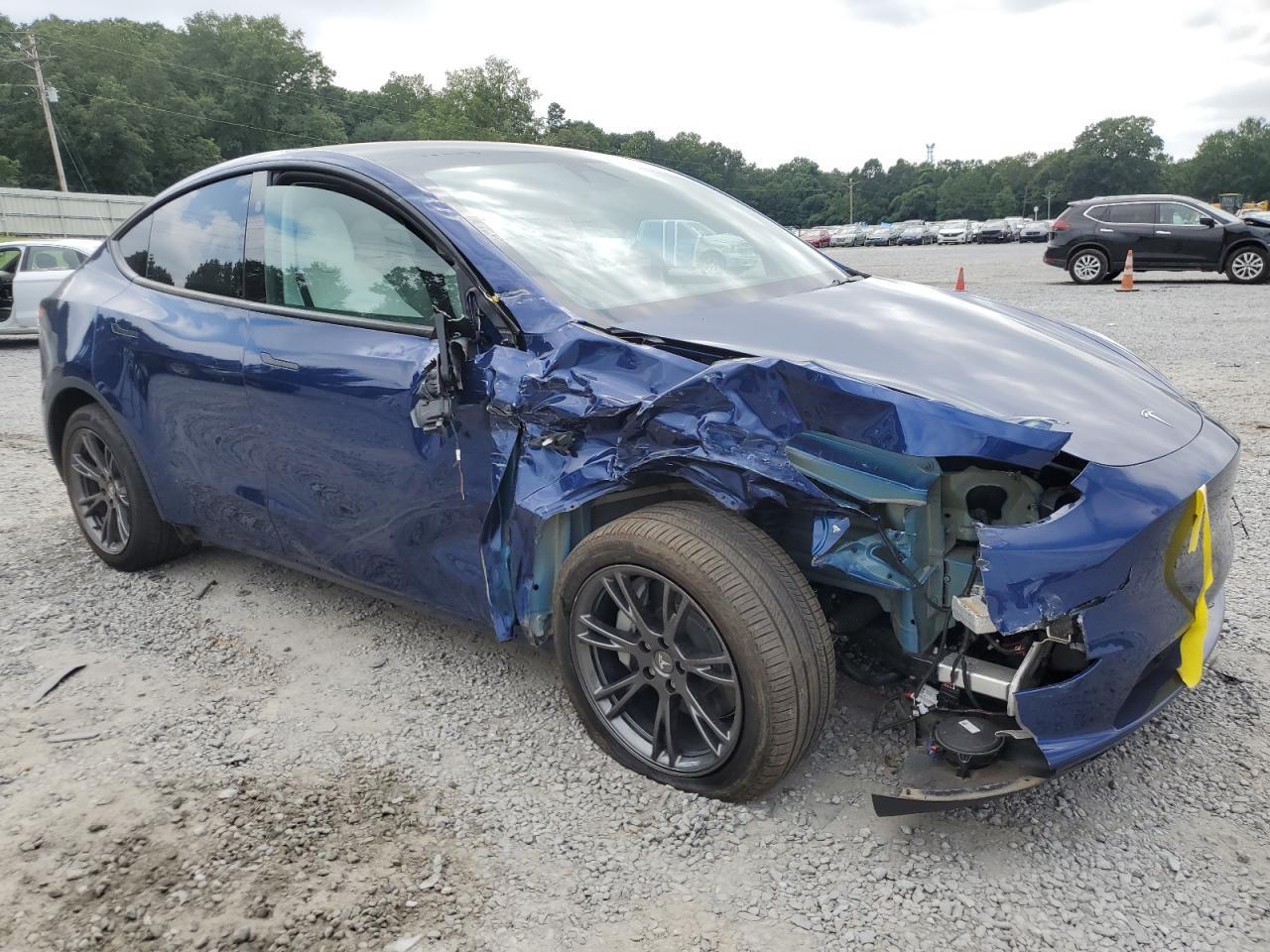 2024 TESLA MODEL Y