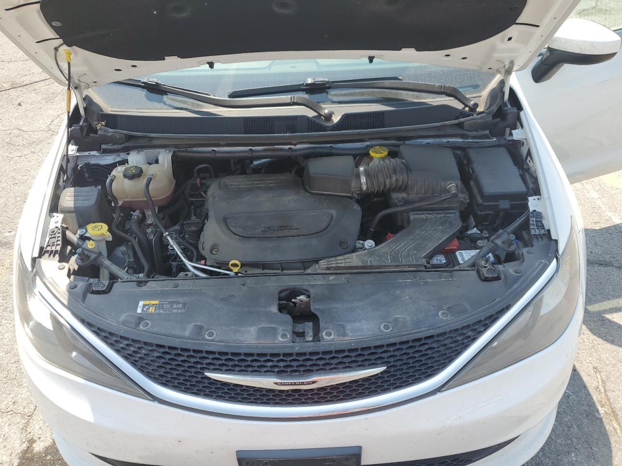 2021 CHRYSLER Voyager