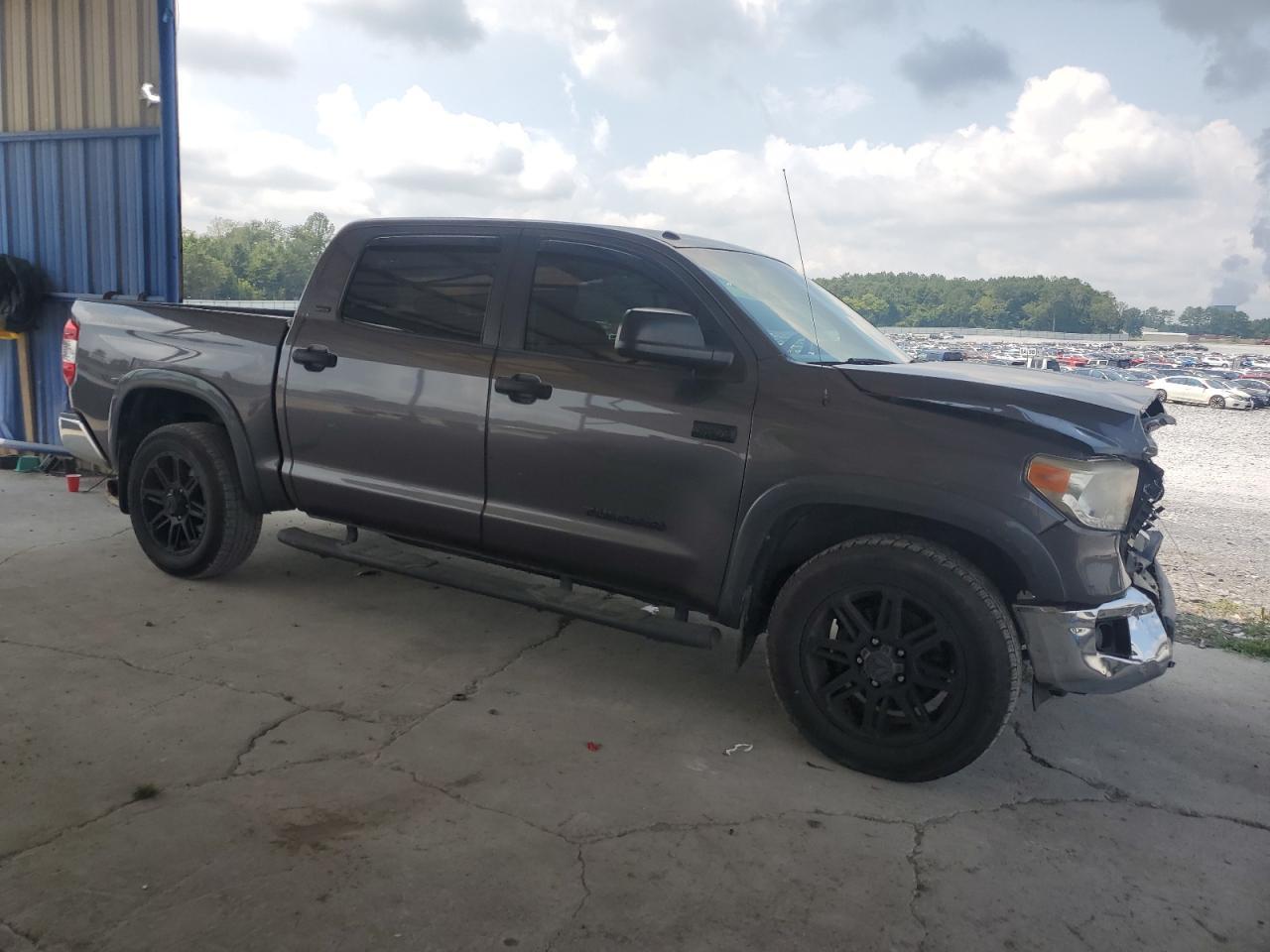 2017 TOYOTA TUNDRA