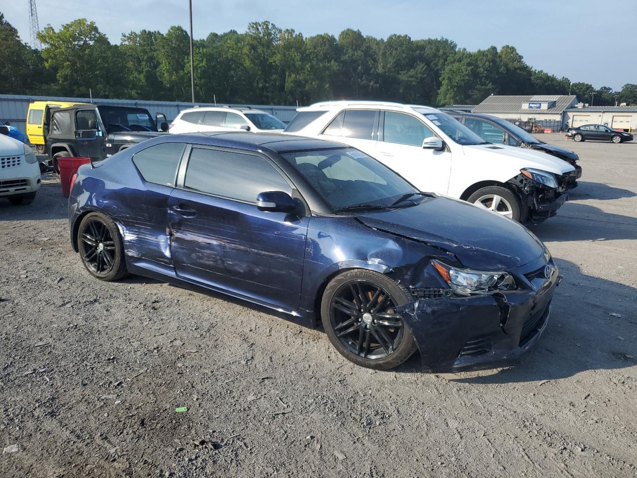 2013 TOYOTA SCION