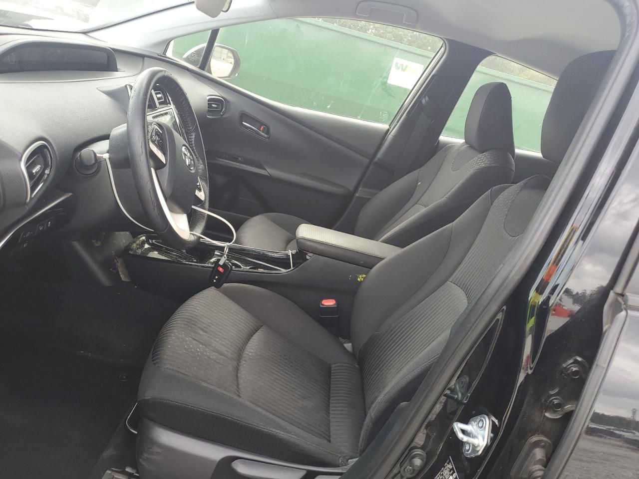 2017 TOYOTA PRIUS