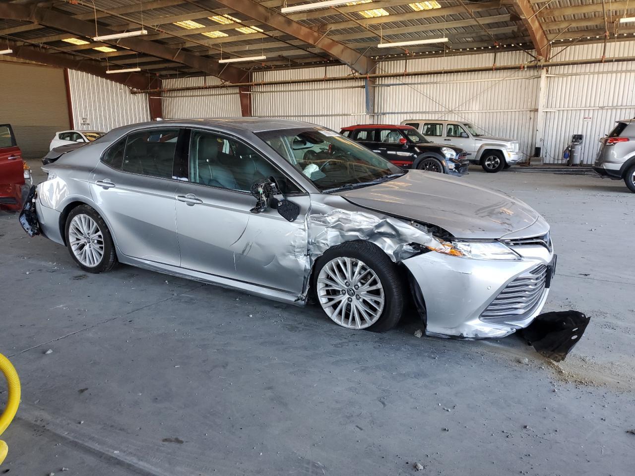 2018 TOYOTA CAMRY