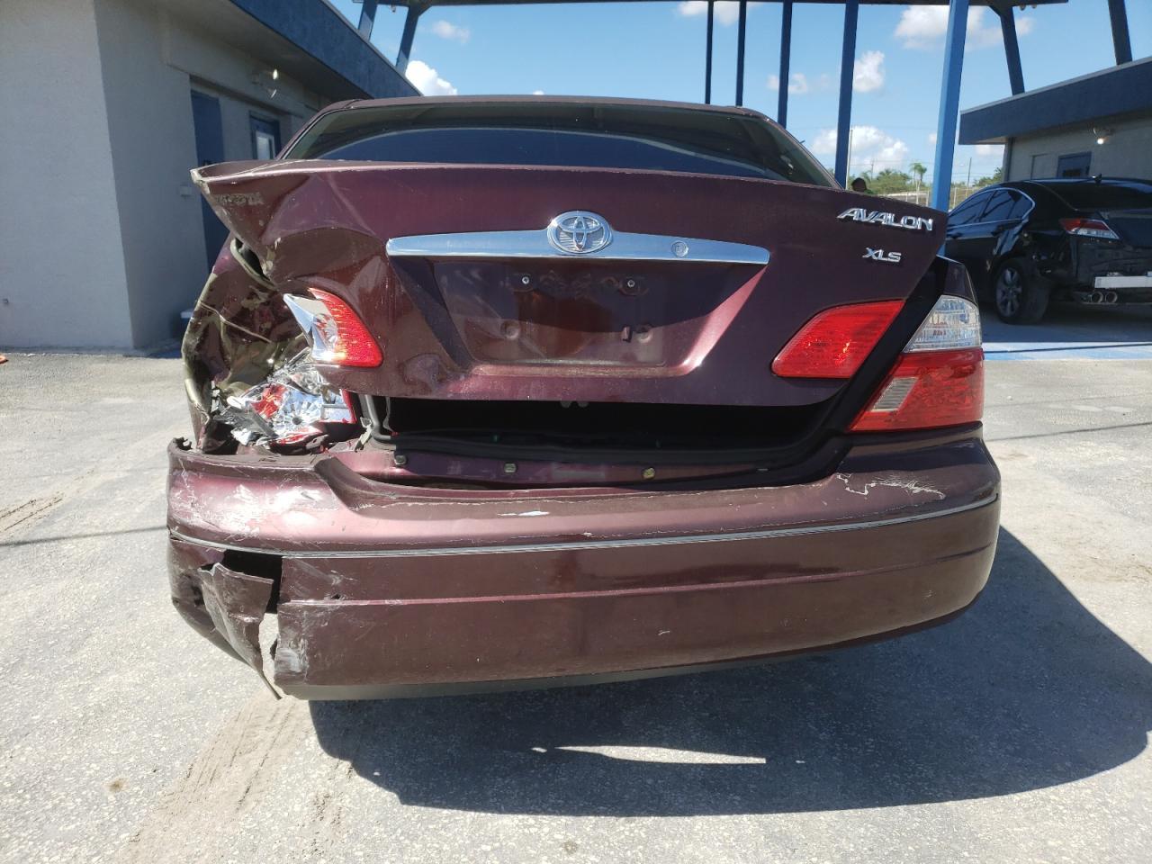 2003 TOYOTA Avalon