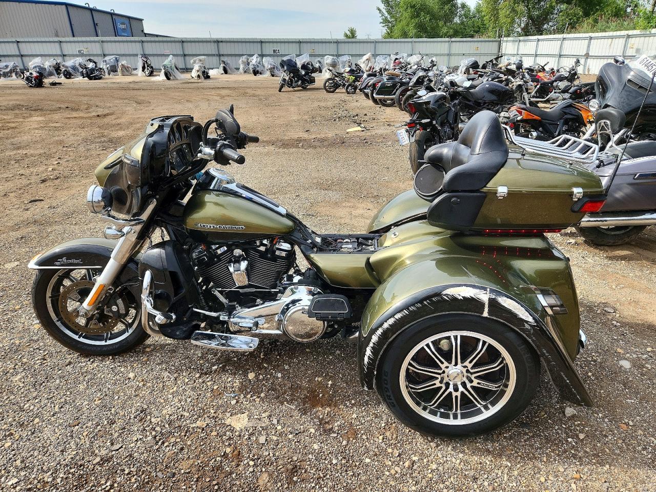 2018 HARLEY-DAVIDSON FLHTK
