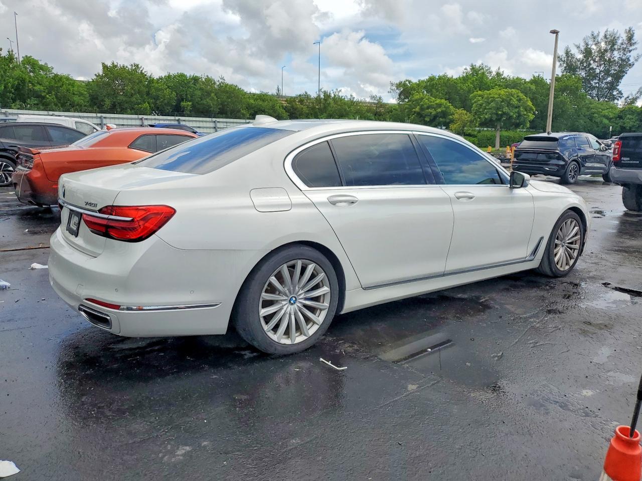 2016 BMW 7 series