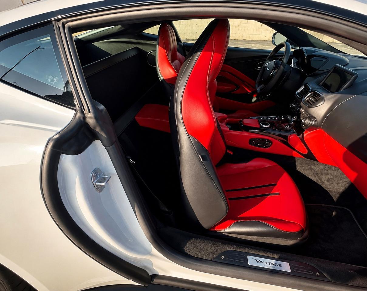 2023 Aston Martin Vantage