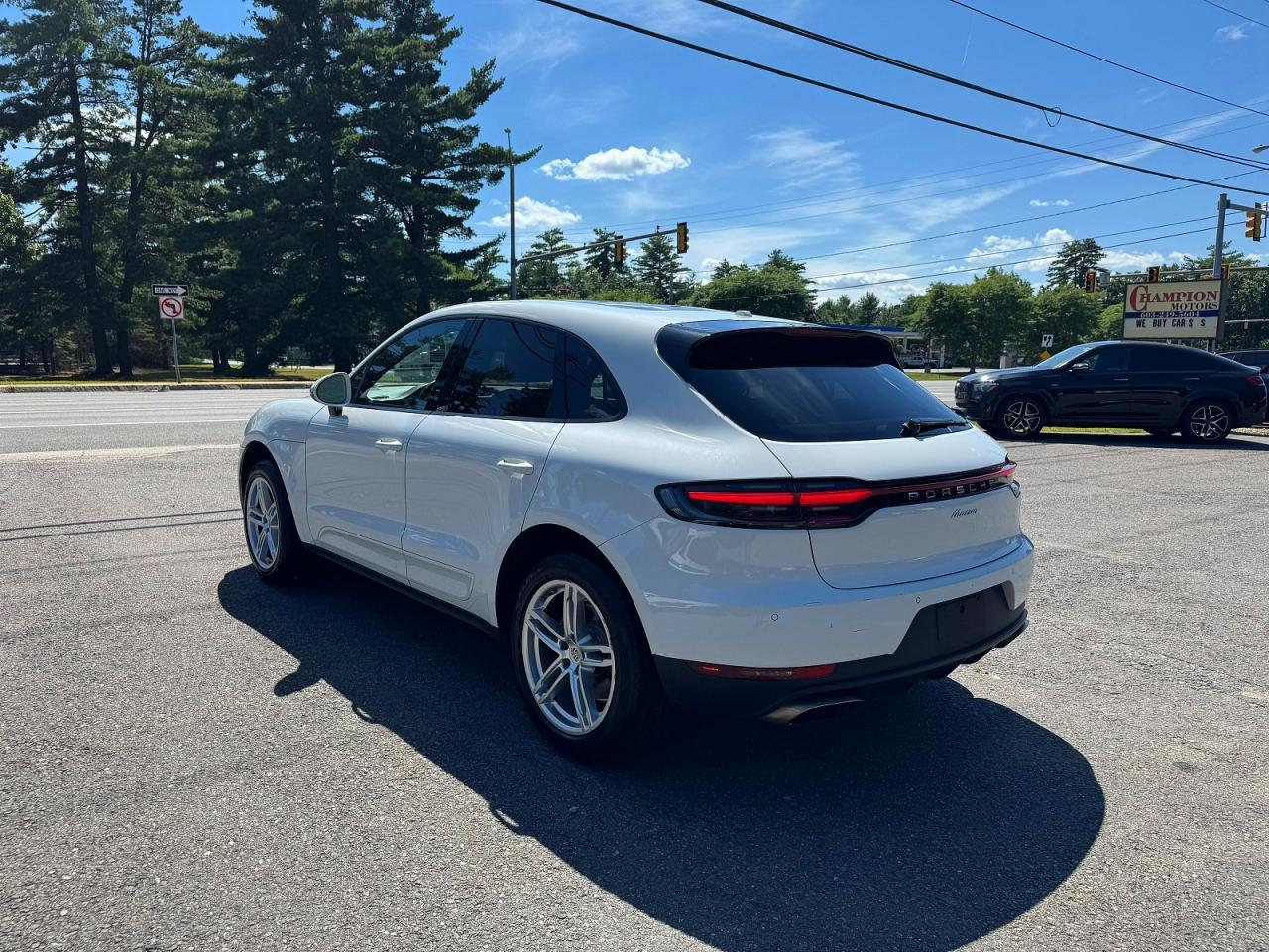 2020 PORSCHE Macan
