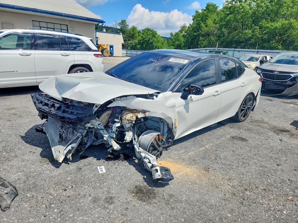 2025 TOYOTA CAMRY