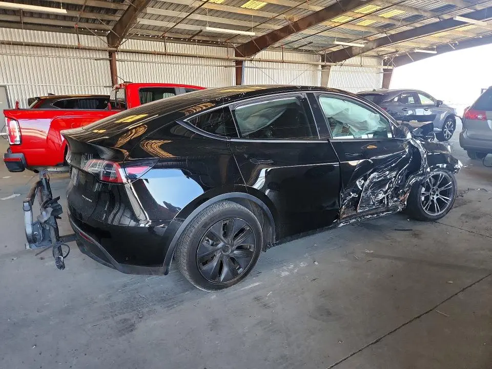 2024 TESLA MODEL Y