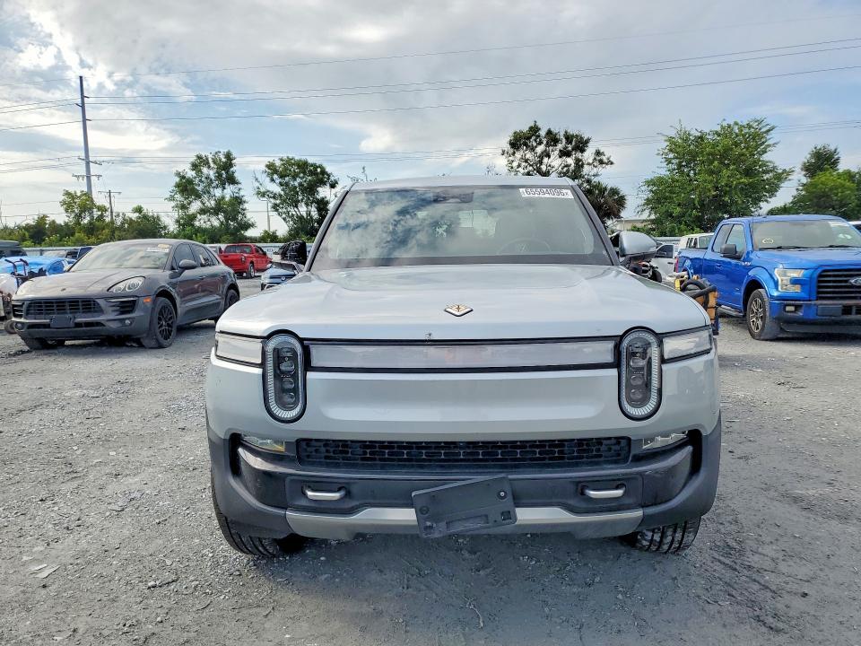 2022 RIVIAN R1t