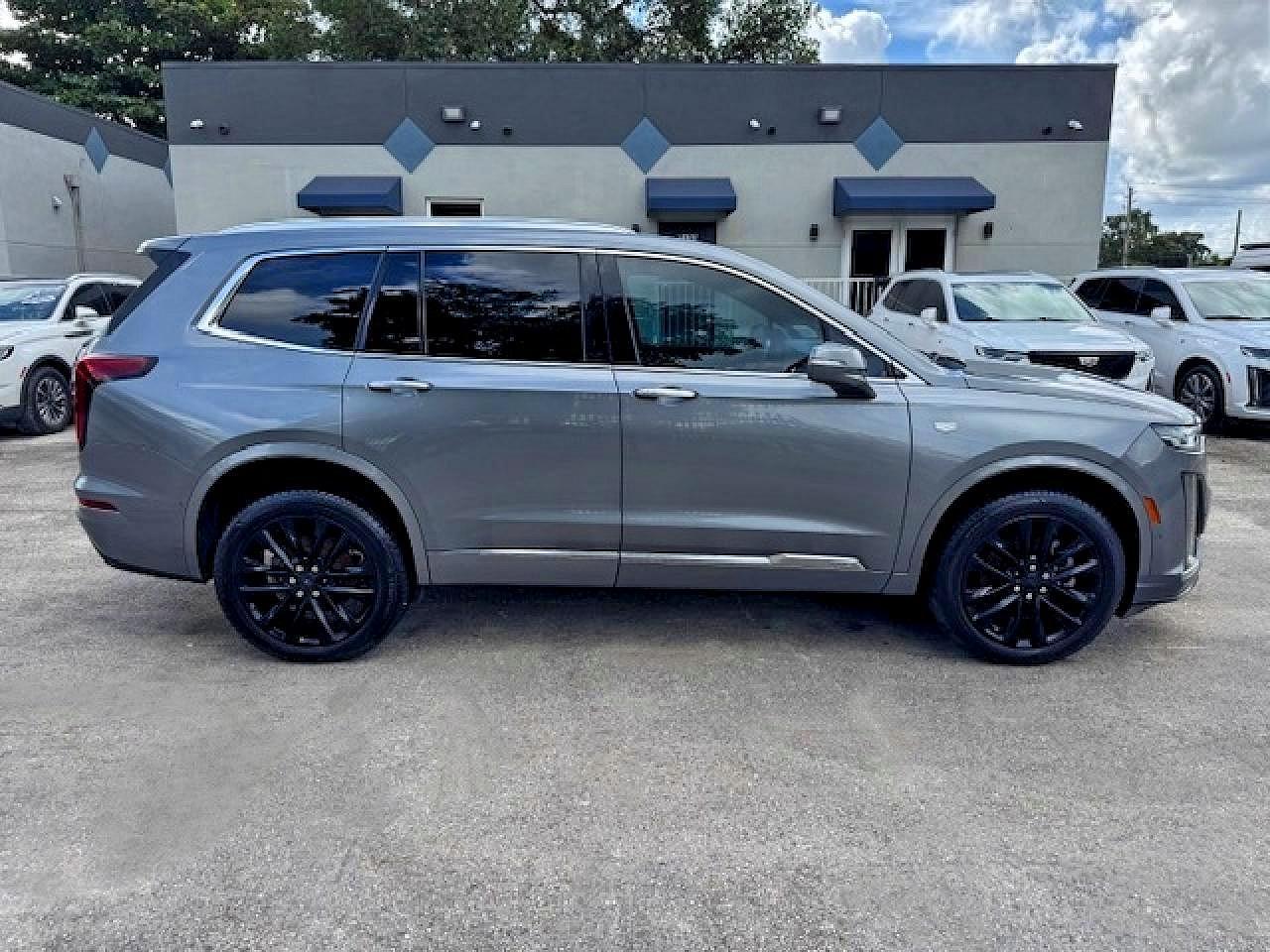 2020 CADILLAC XT6