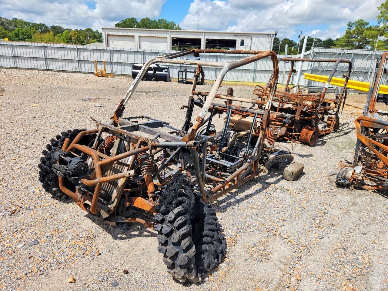 2024 CAN-AM Commander