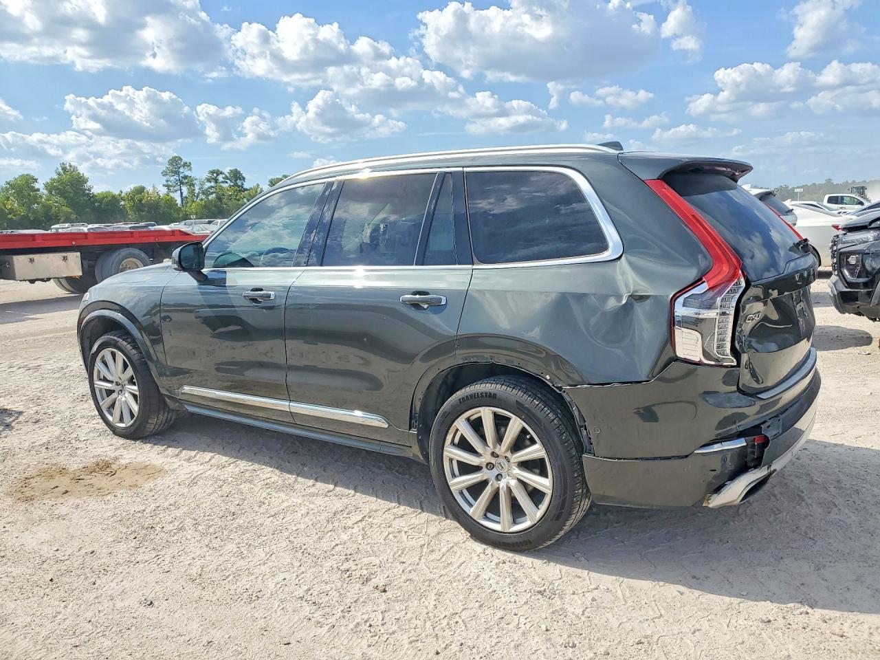 2018 VOLVO XC90