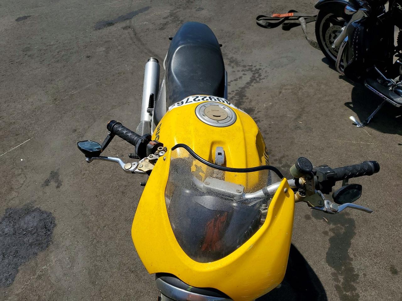 2000 DUCATI M900