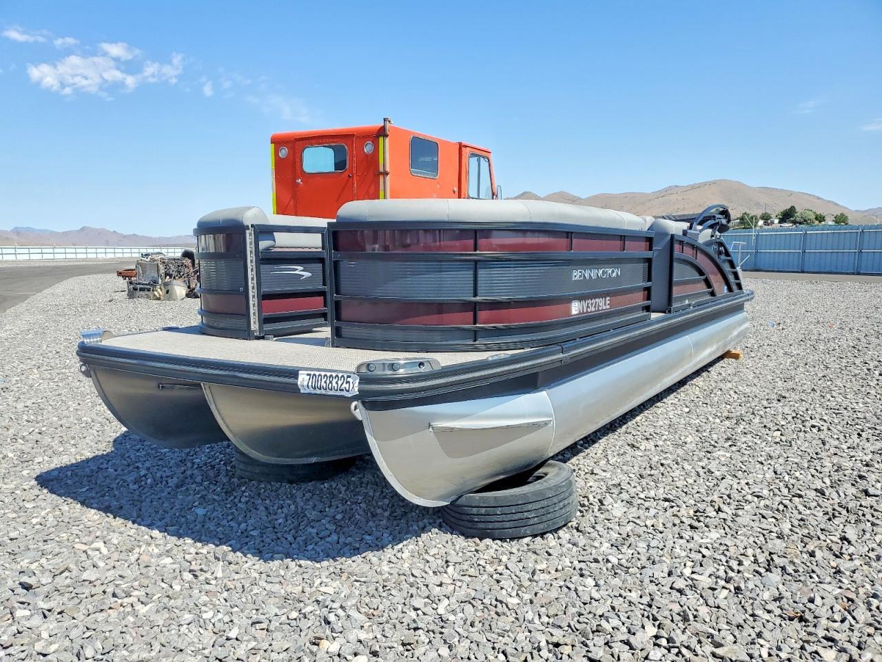 2023 Bennington Pontoon