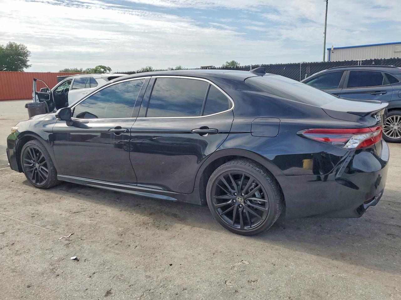 2024 TOYOTA CAMRY