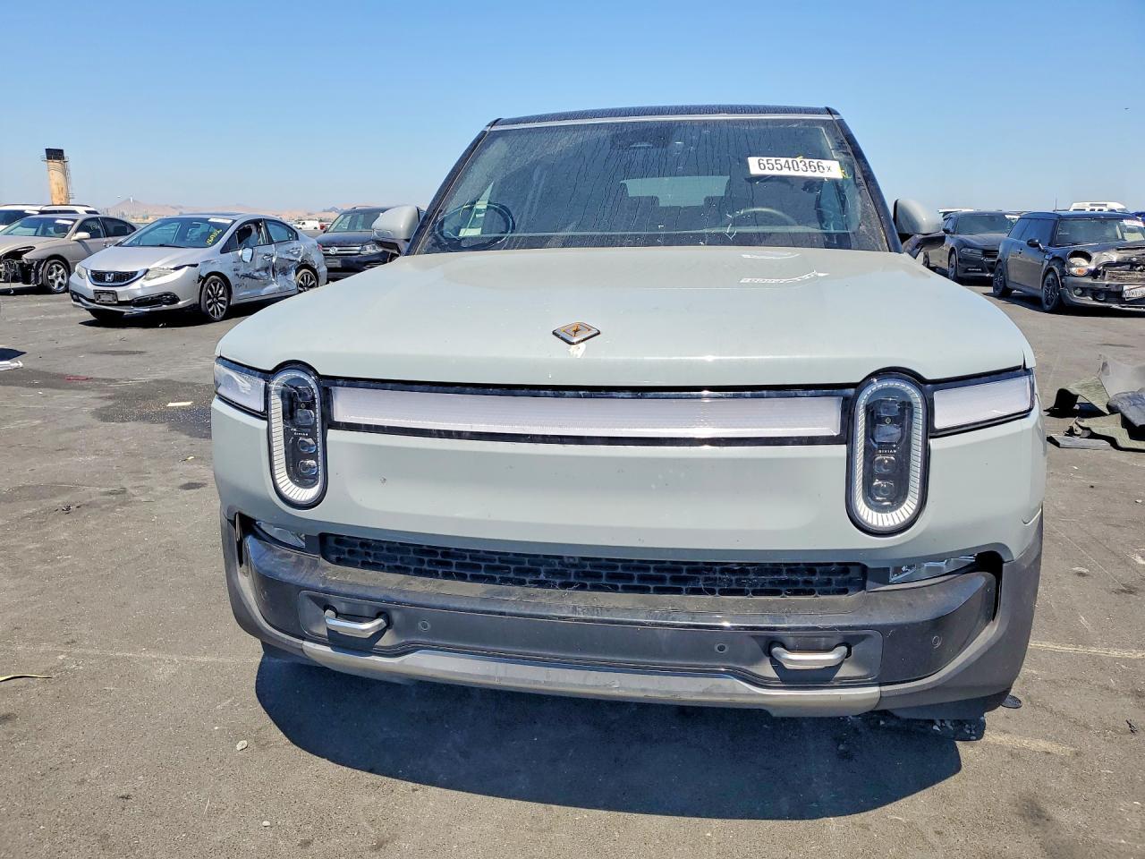 2023 RIVIAN R1s