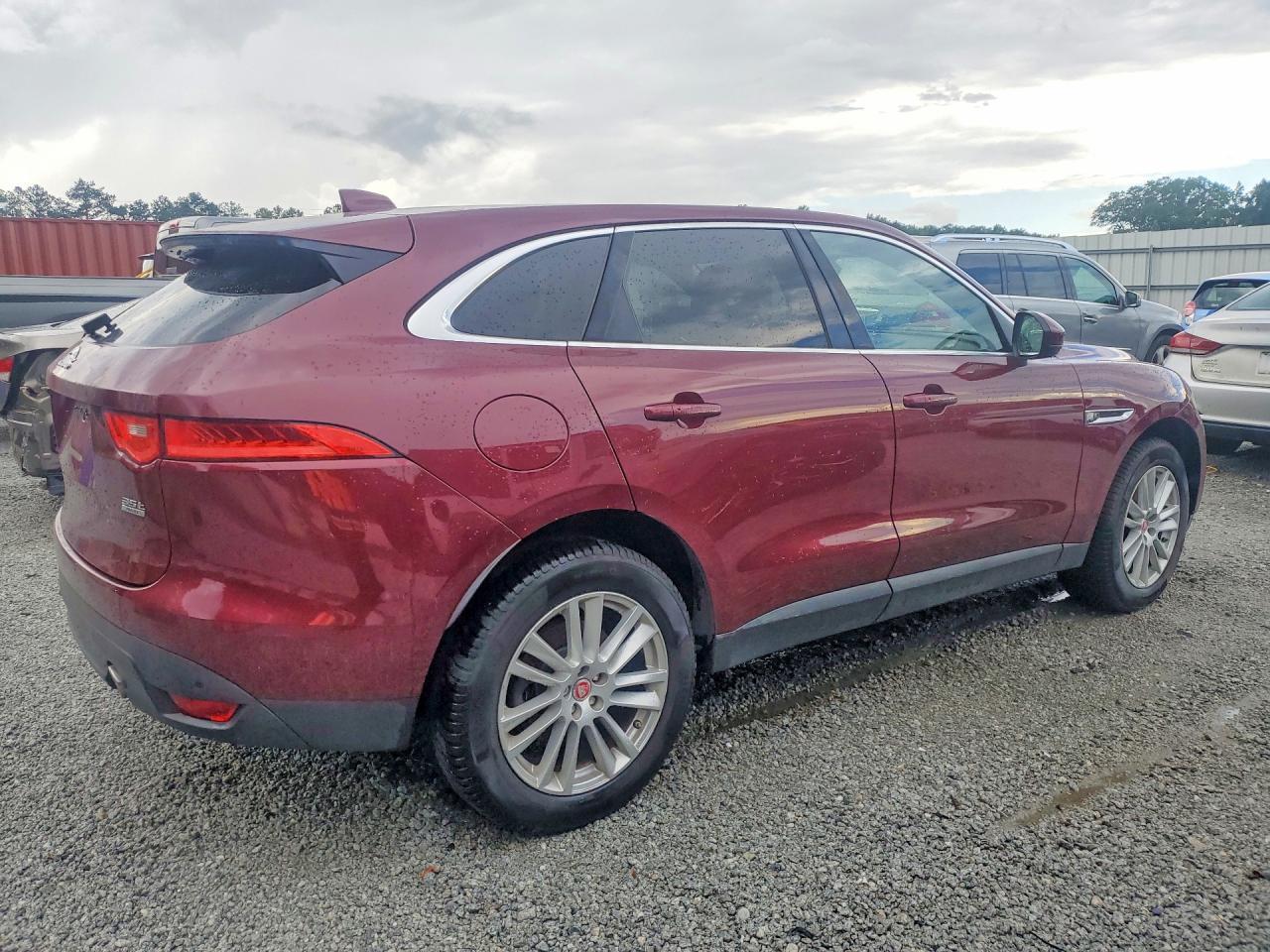2017 JAGUAR F-Pace
