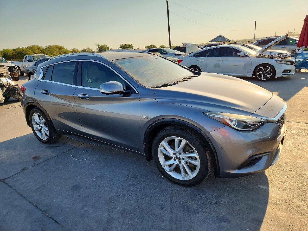 2019 INFINITI QX30