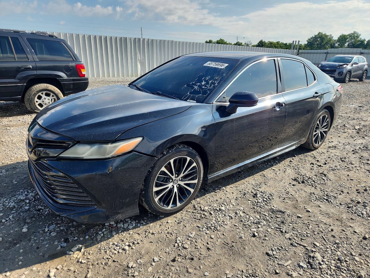 2018 TOYOTA CAMRY
