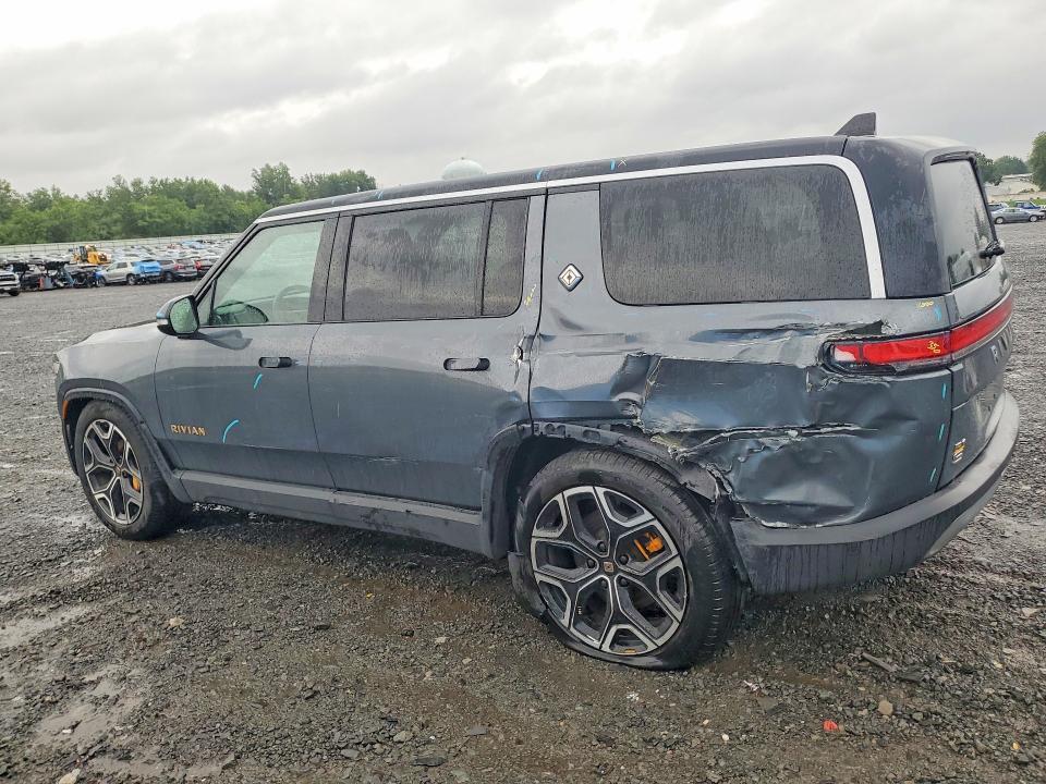 2024 RIVIAN R1s