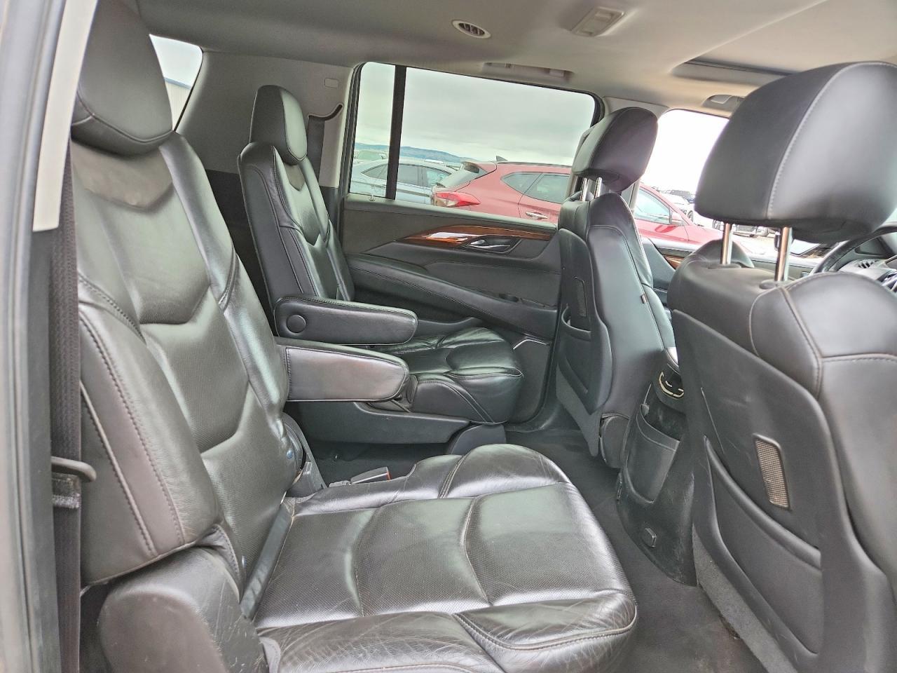 2018 CADILLAC Escalade ESV