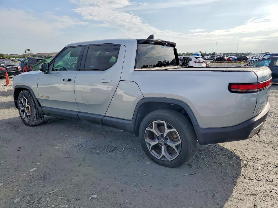 2022 RIVIAN R1t