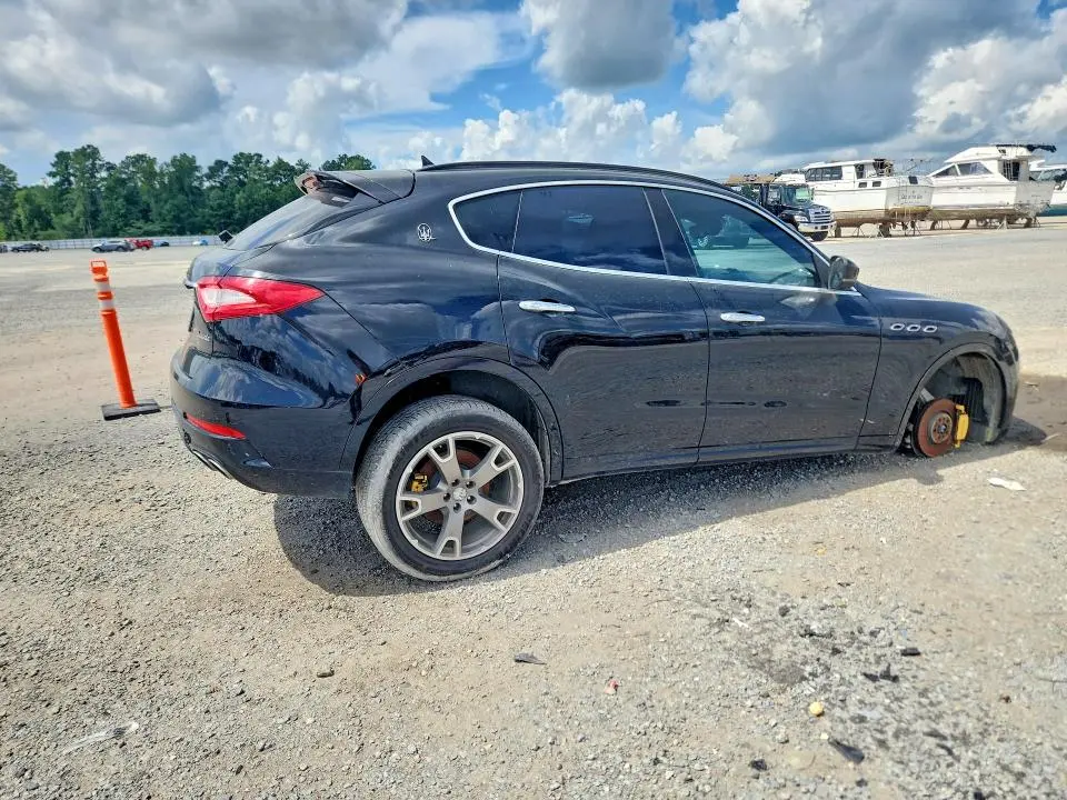 2017 MASERATI Levante