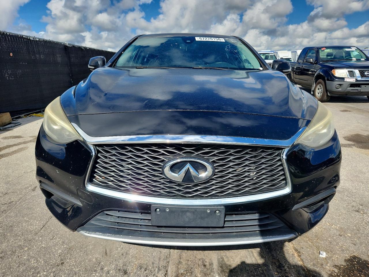 2017 INFINITI QX30
