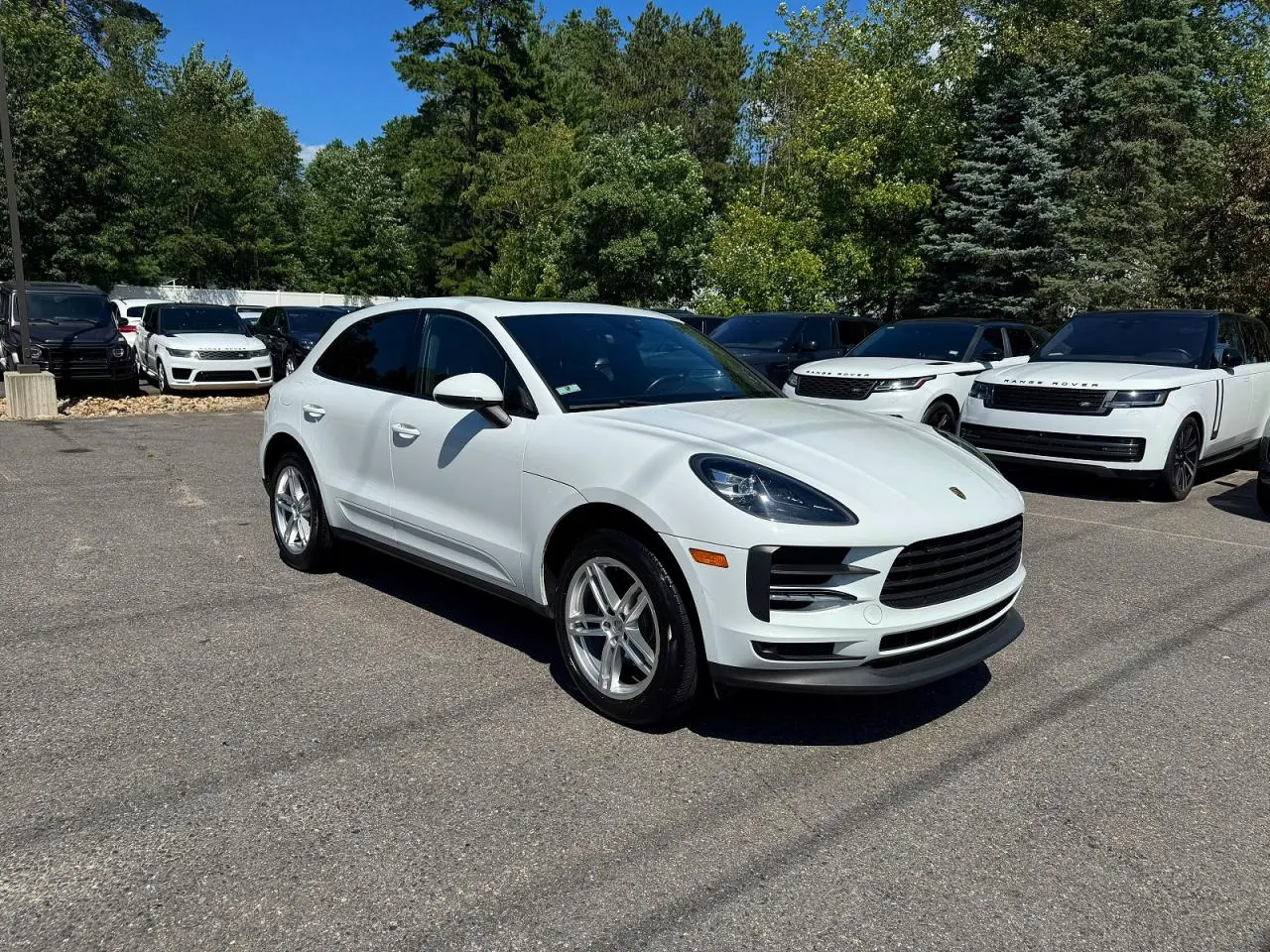 2020 PORSCHE Macan