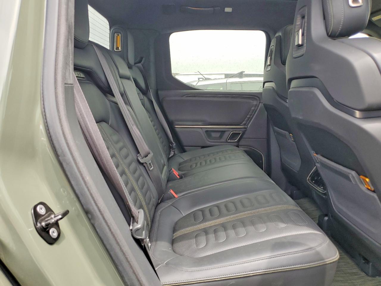 2022 RIVIAN R1t
