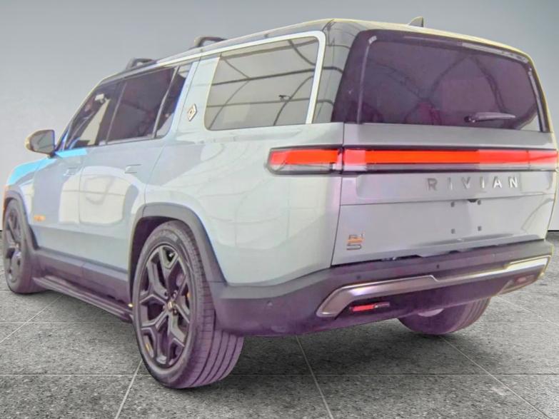 2023 RIVIAN R1s