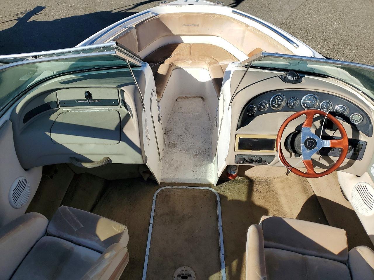 1999 Chaparral Boat