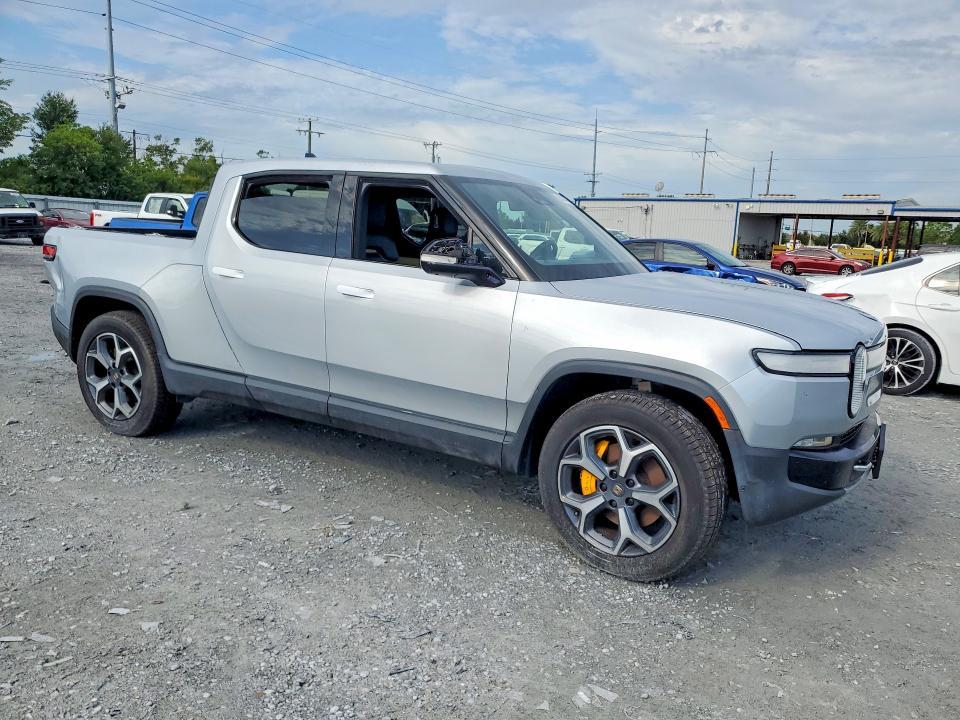 2022 RIVIAN R1t