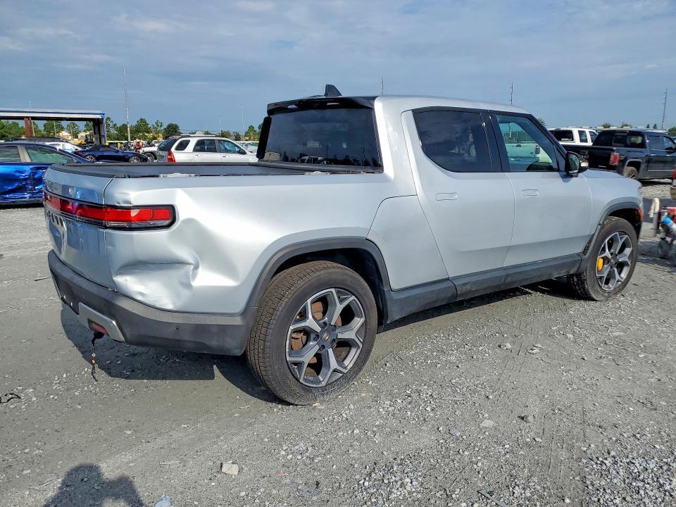 2022 RIVIAN R1t