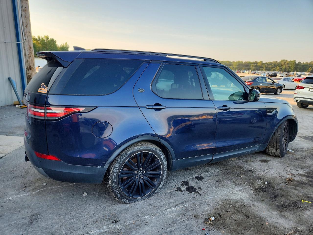 2017 LAND ROVER Discovery