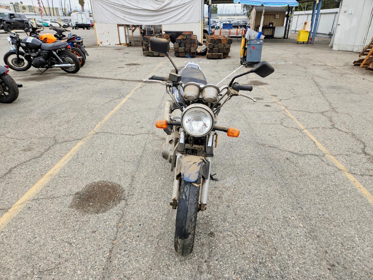 2001 SUZUKI GS500