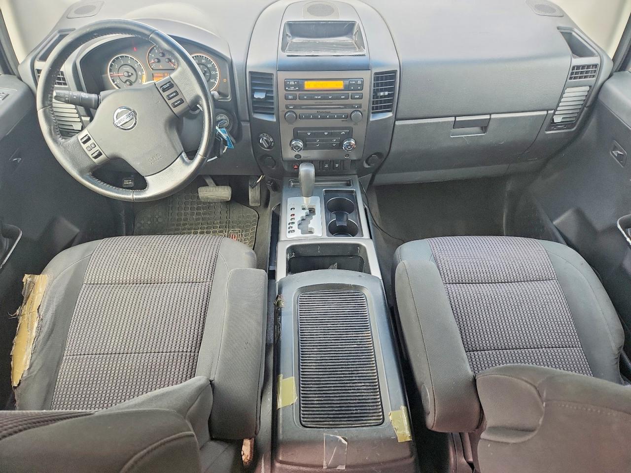 2010 NISSAN Titan