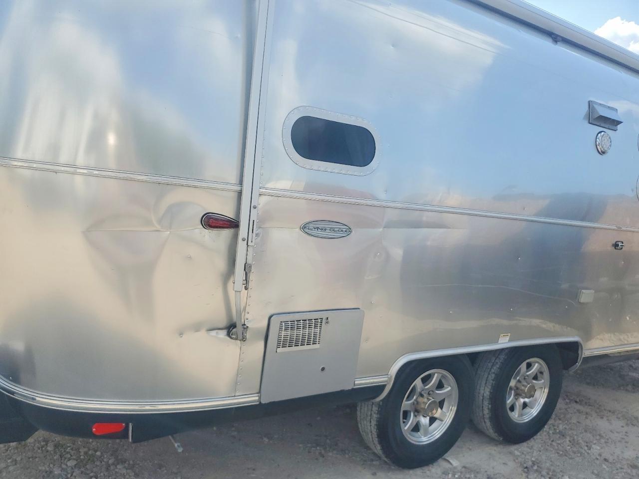 2018 AIRSTREAM Flying Cloud