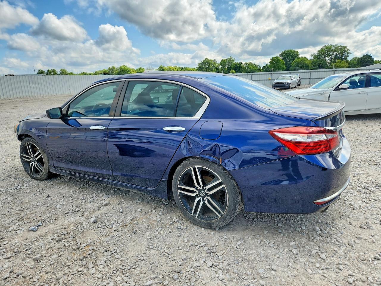 2016 HONDA ACCORD